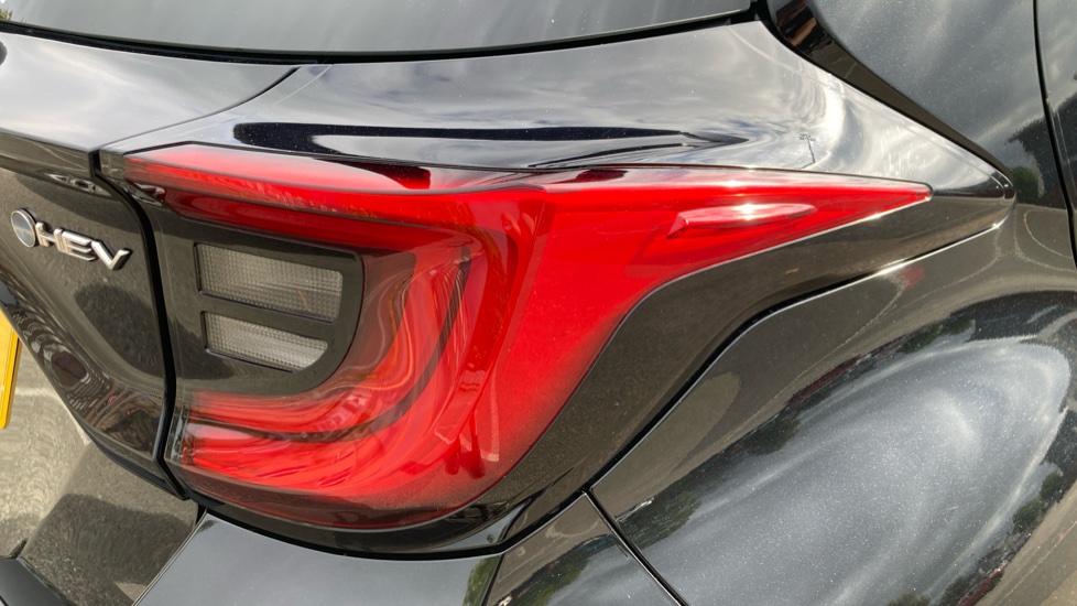 Toyota Yaris 1.5 Hybrid Design 5dr CVT Hybrid Hatchback - Image 21