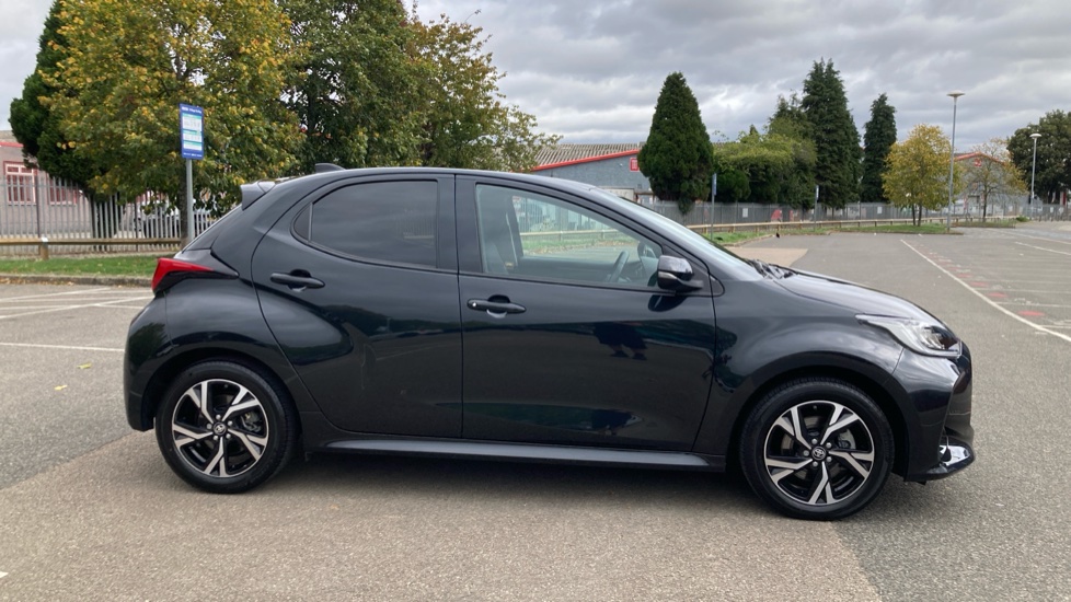 Toyota Yaris 1.5 Hybrid Design 5dr CVT Hybrid Hatchback - Image 23