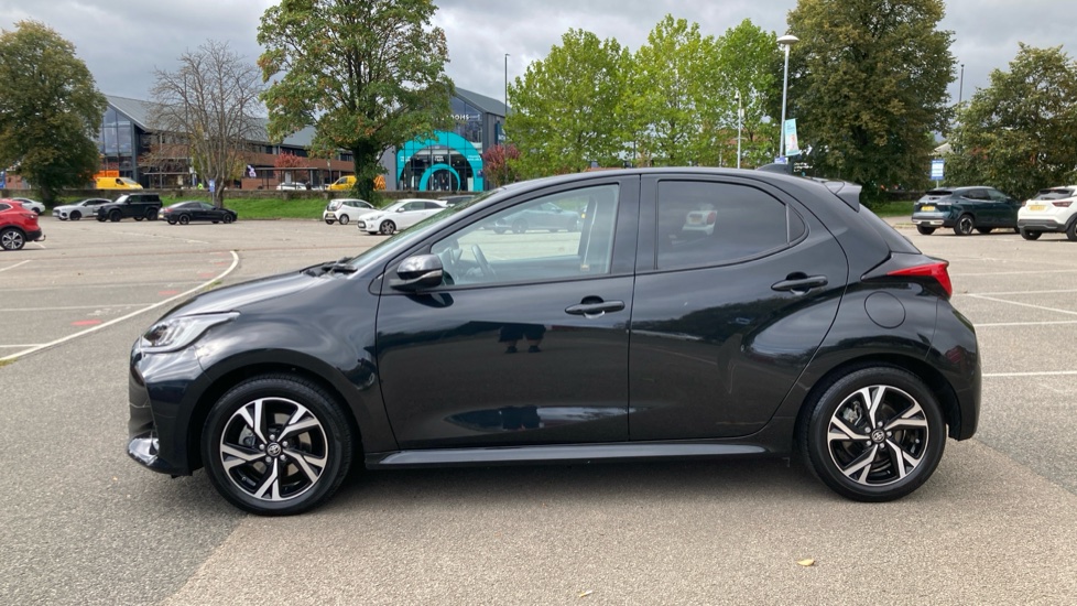 Toyota Yaris 1.5 Hybrid Design 5dr CVT Hybrid Hatchback - Image 24