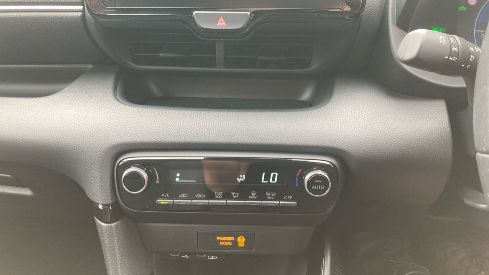 Toyota Yaris 1.5 Hybrid Design 5dr CVT Hybrid Hatchback - Image 35