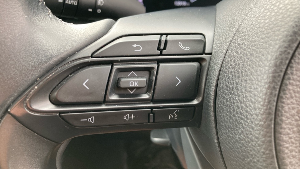 Toyota Yaris 1.5 Hybrid Design 5dr CVT Hybrid Hatchback - Image 39