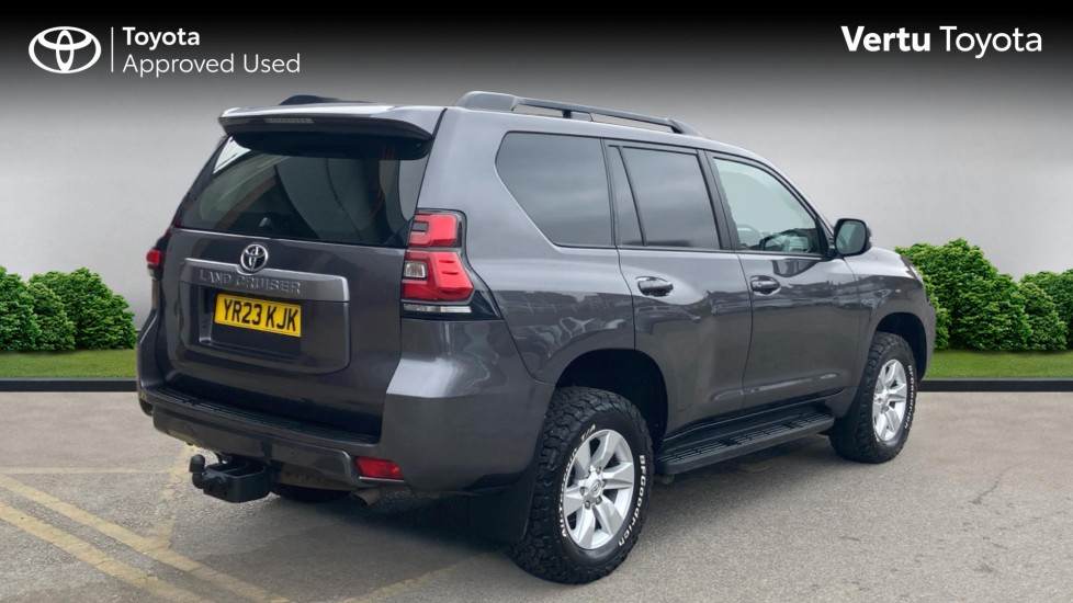 Toyota Land Cruiser Lwb Diesel 2.8D 204 Active Commercial Auto - Image 2