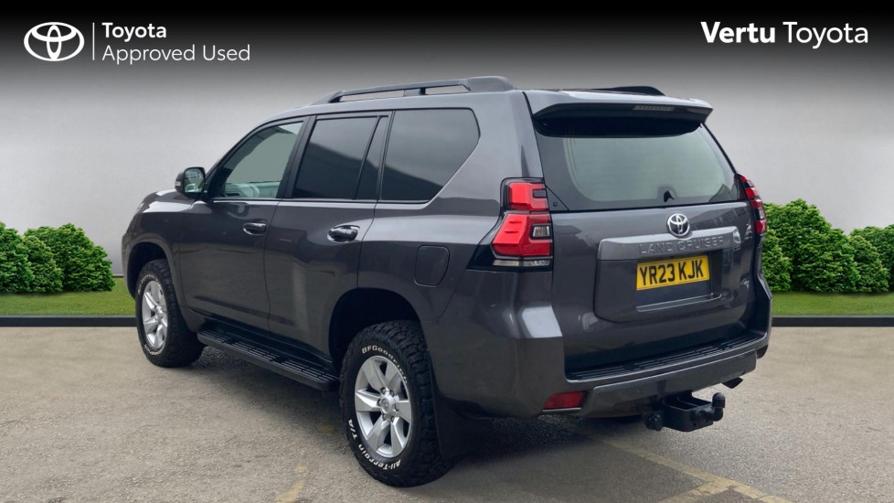 Toyota Land Cruiser Lwb Diesel 2.8D 204 Active Commercial Auto - Image 4