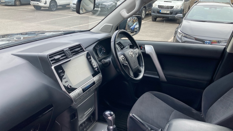 Toyota Land Cruiser Lwb Diesel 2.8D 204 Active Commercial Auto - Image 7