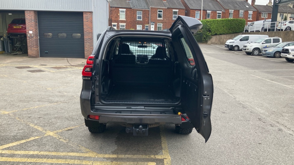 Toyota Land Cruiser Lwb Diesel 2.8D 204 Active Commercial Auto - Image 13