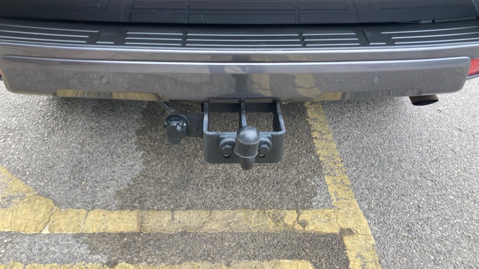 Toyota Land Cruiser Lwb Diesel 2.8D 204 Active Commercial Auto - Image 16