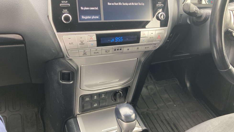 Toyota Land Cruiser Lwb Diesel 2.8D 204 Active Commercial Auto - Image 18