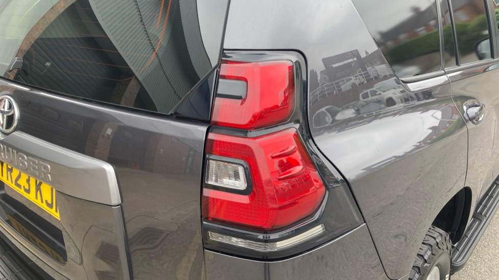 Toyota Land Cruiser Lwb Diesel 2.8D 204 Active Commercial Auto - Image 21