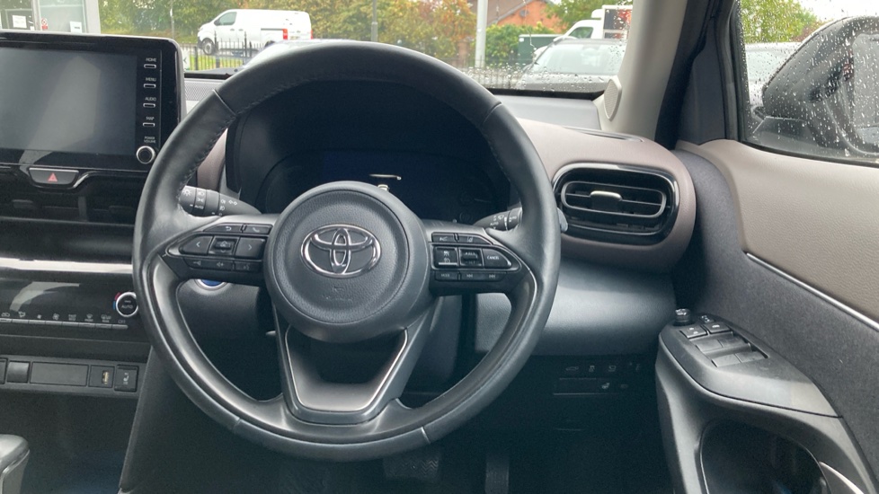 Toyota Yaris Cross 1.5 Hybrid Excel 5dr CVT Hybrid Estate - Image 10