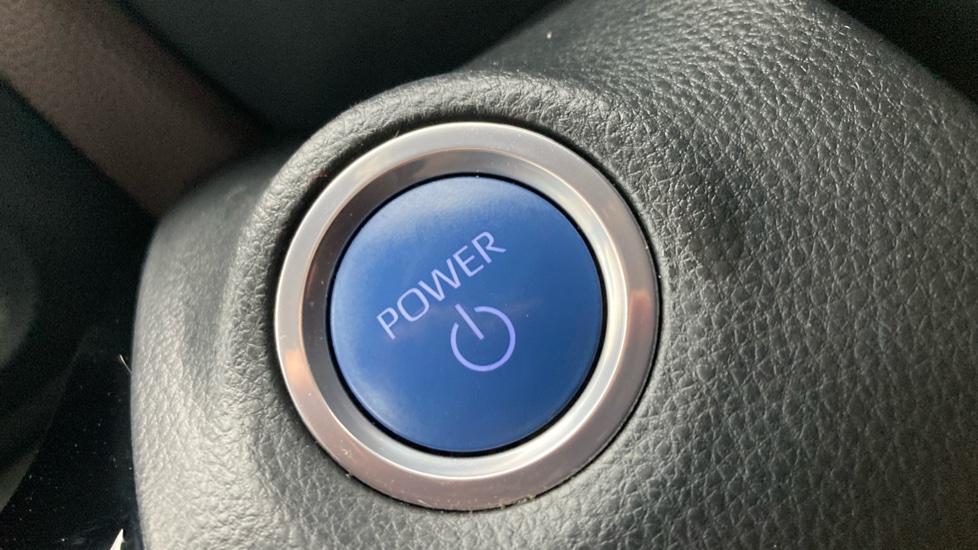 Toyota Yaris Cross 1.5 Hybrid Excel 5dr CVT Hybrid Estate - Image 16