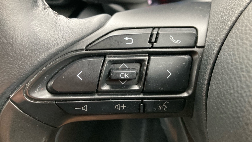 Toyota Yaris Cross 1.5 Hybrid Excel 5dr CVT Hybrid Estate - Image 37