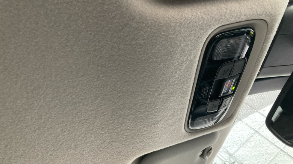 Toyota Yaris Cross 1.5 Hybrid Excel 5dr CVT Hybrid Estate - Image 39