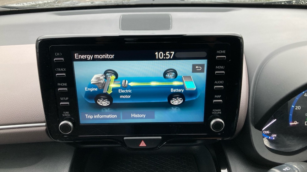 Toyota Yaris Cross 1.5 Hybrid Excel 5dr CVT Hybrid Estate - Image 45
