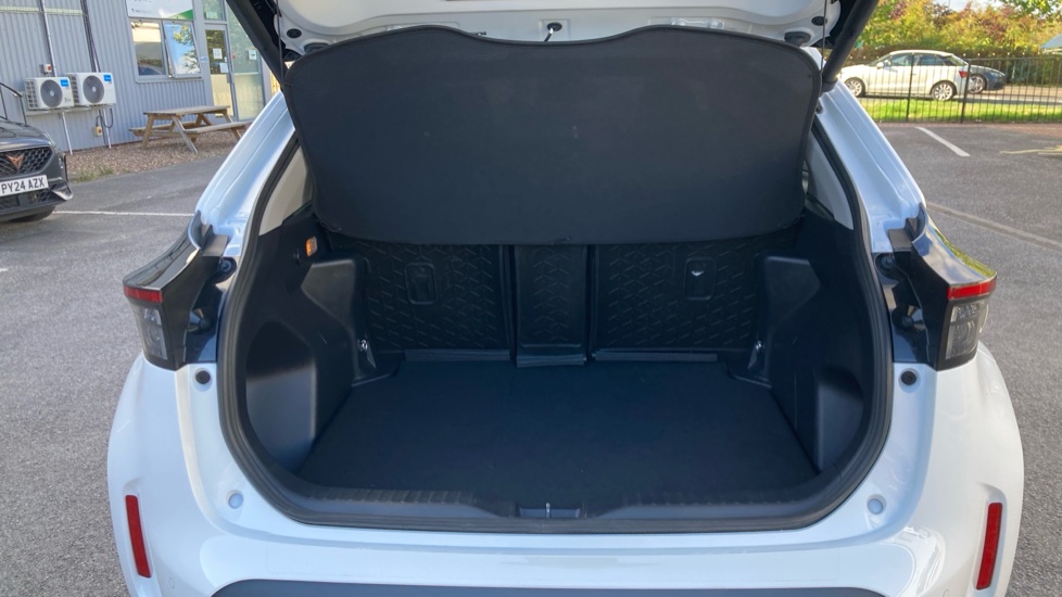 Toyota Yaris Cross 1.5 Hybrid Excel 5dr CVT Hybrid Estate - Image 13