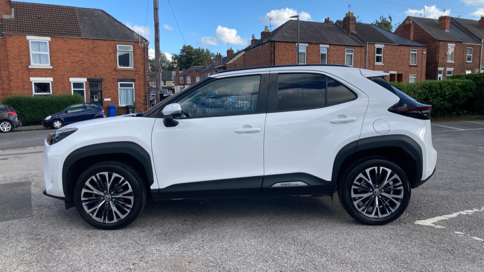 Toyota Yaris Cross 1.5 Hybrid Excel 5dr CVT Hybrid Estate - Image 24