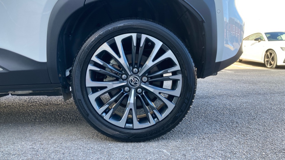 Toyota Yaris Cross 1.5 Hybrid Excel 5dr CVT Hybrid Estate - Image 25