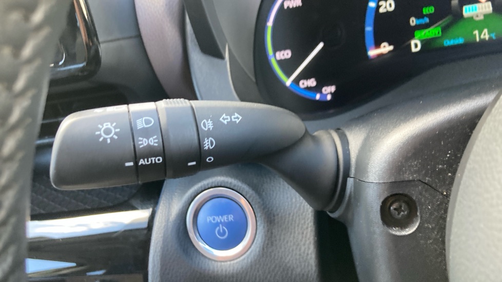 Toyota Yaris Cross 1.5 Hybrid Excel 5dr CVT Hybrid Estate - Image 32