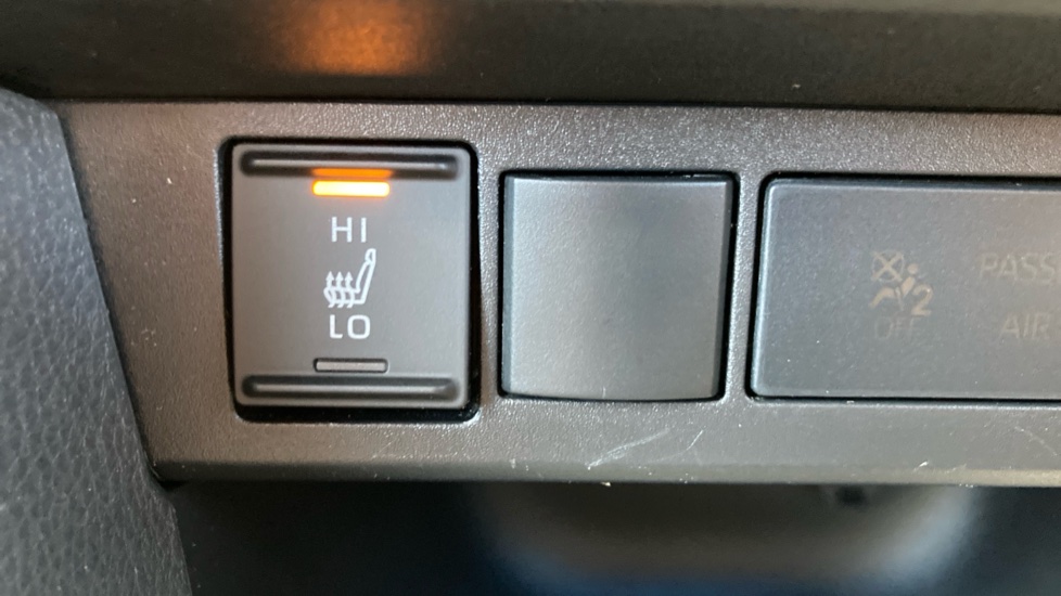 Toyota Yaris Cross 1.5 Hybrid Excel 5dr CVT Hybrid Estate - Image 39