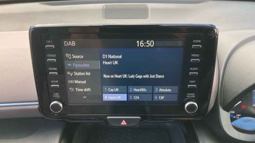 Toyota Yaris Cross 1.5 Hybrid Excel 5dr CVT Hybrid Estate - Image 46