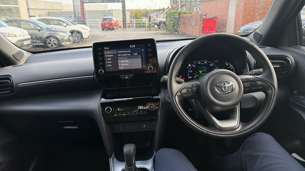 Toyota Yaris Cross 1.5 Hybrid Design 5dr CVT Hybrid Estate - Image 6