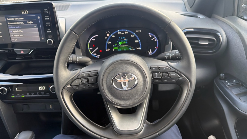 Toyota Yaris Cross 1.5 Hybrid Design 5dr CVT Hybrid Estate - Image 7
