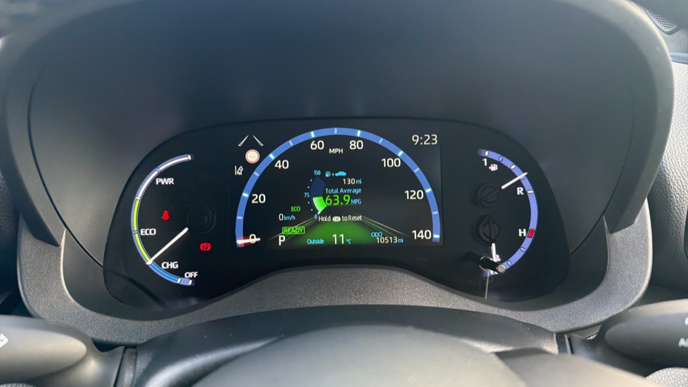 Toyota Yaris Cross 1.5 Hybrid Design 5dr CVT Hybrid Estate - Image 11