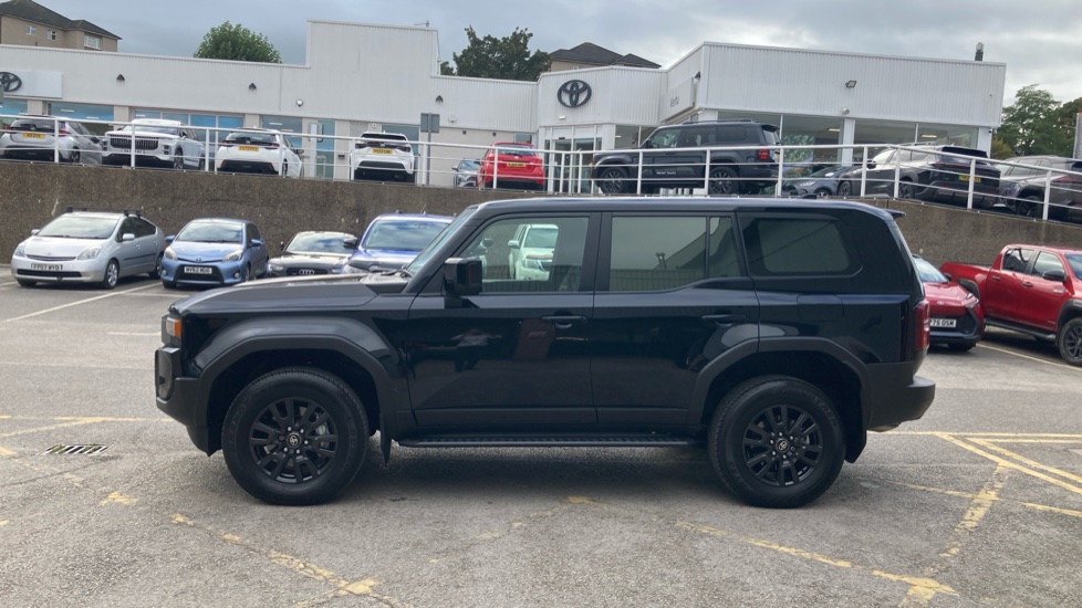 Toyota Land Cruiser Diesel 2.8D 48V 205 Commercial Auto - Image 24