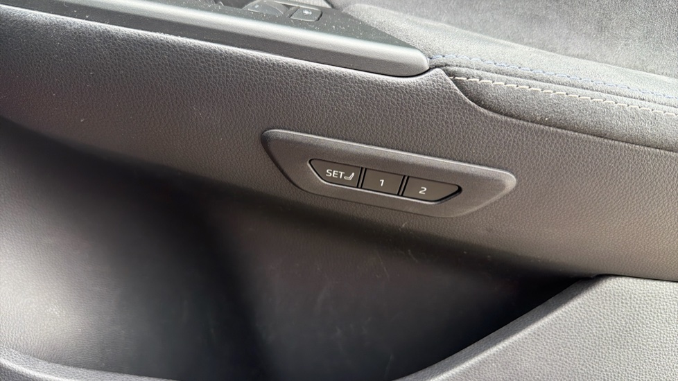 Toyota C-HR 1.8 Hybrid Excel 5dr CVT Hybrid Hatchback - Image 37