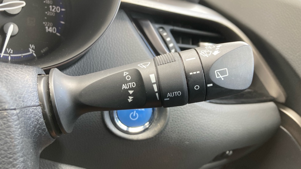 Toyota C-HR 1.8 Hybrid Design 5dr CVT Hybrid Hatchback - Image 33