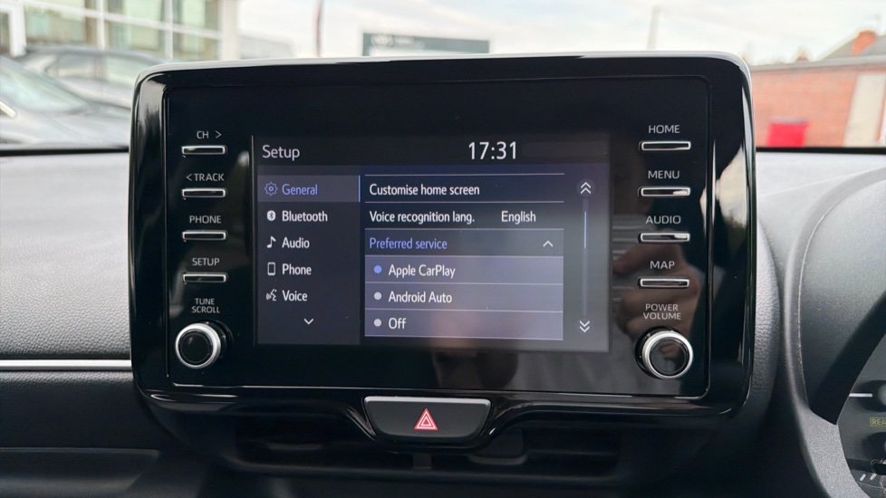 Toyota Yaris 1.5 Hybrid Icon 5dr CVT Hybrid Hatchback - Image 9