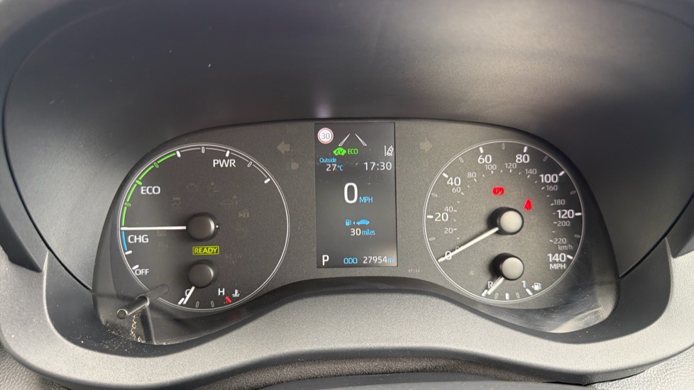Toyota Yaris 1.5 Hybrid Icon 5dr CVT Hybrid Hatchback - Image 11