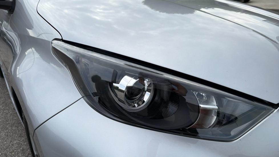 Toyota Yaris 1.5 Hybrid Icon 5dr CVT Hybrid Hatchback - Image 20