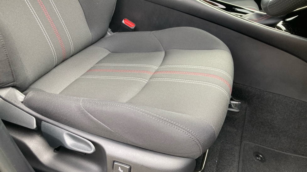 Toyota C-HR 2.0 Hybrid GR Sport 5dr CVT Hybrid Hatchback - Image 17