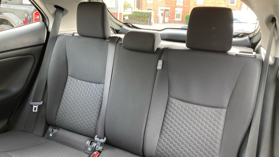 Toyota Yaris Cross 1.5 Hybrid Icon 5dr CVT Hybrid Estate - Image 39