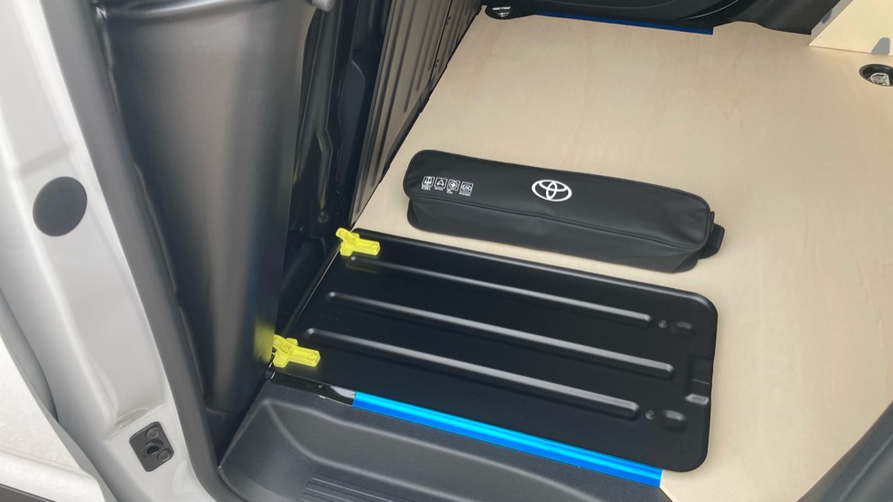 Toyota Proace City L1 Diesel 1.5D 100 Icon Van - Image 18