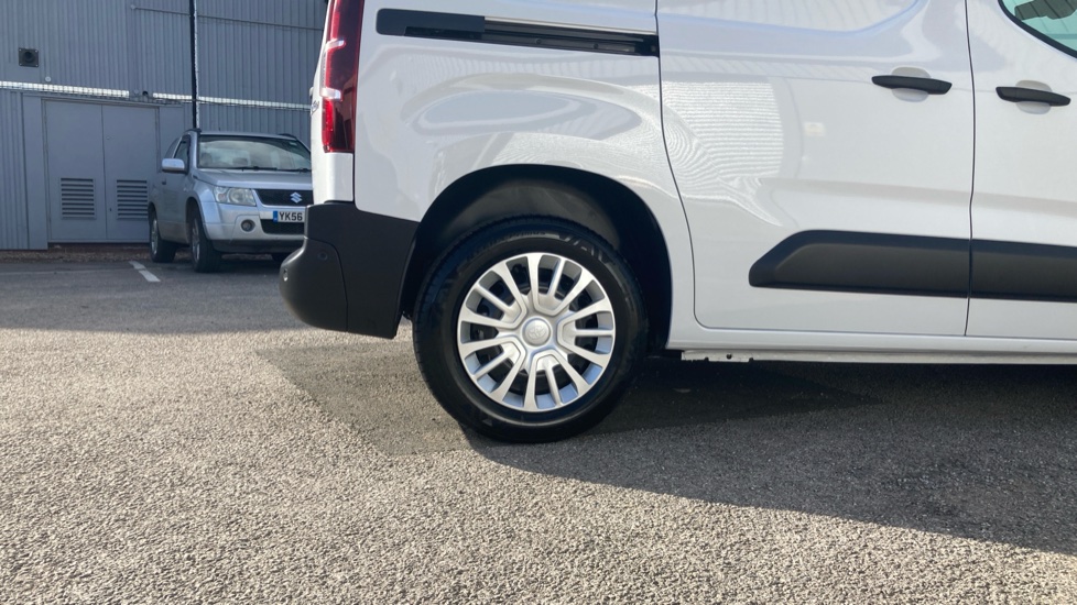 Toyota Proace City L1 Diesel 1.5D 100 Icon Van - Image 25