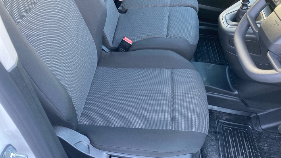 Toyota Proace City L1 Diesel 1.5D 100 Icon Van - Image 17