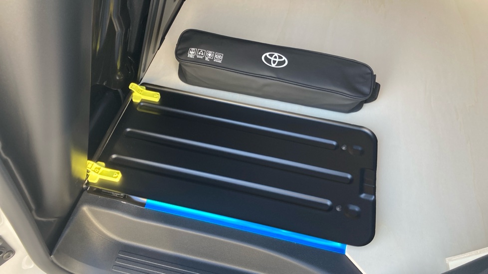 Toyota Proace City L1 Diesel 1.5D 100 Icon Van - Image 18