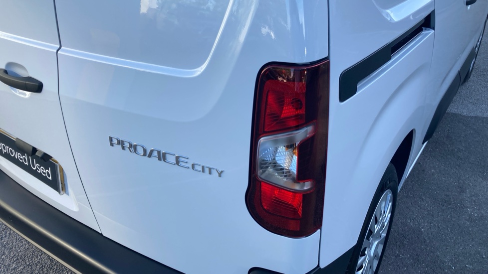 Toyota Proace City L1 Diesel 1.5D 100 Icon Van - Image 21