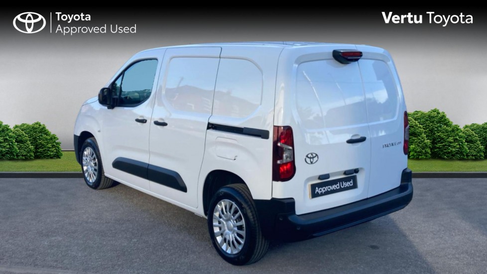 Toyota Proace City L1 Diesel 1.5D 100 Icon Van - Image 4