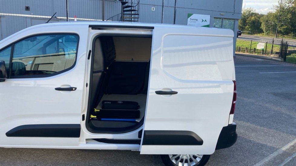 Toyota Proace City L1 Diesel 1.5D 100 Icon Van - Image 15