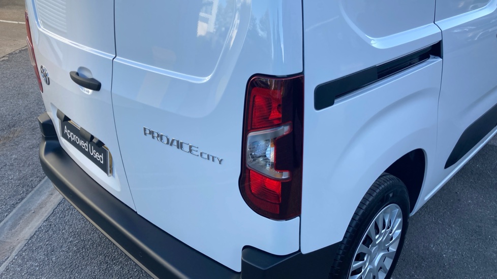 Toyota Proace City L1 Diesel 1.5D 100 Icon Van - Image 21