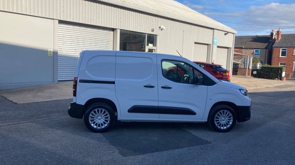 Toyota Proace City L1 Diesel 1.5D 100 Icon Van - Image 23