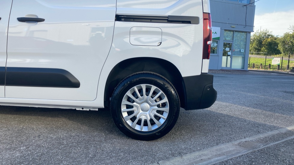 Toyota Proace City L1 Diesel 1.5D 100 Icon Van - Image 25