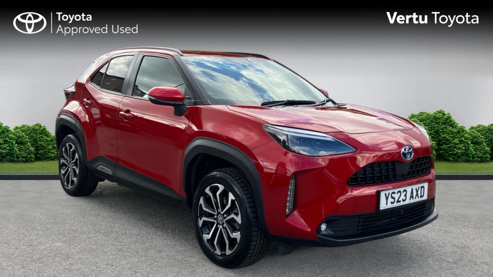 Toyota Yaris Cross 1.5 Hybrid Design 5dr CVT Hybrid Estate - Image 1