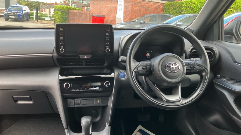 Toyota Yaris Cross 1.5 Hybrid Design 5dr CVT Hybrid Estate - Image 6