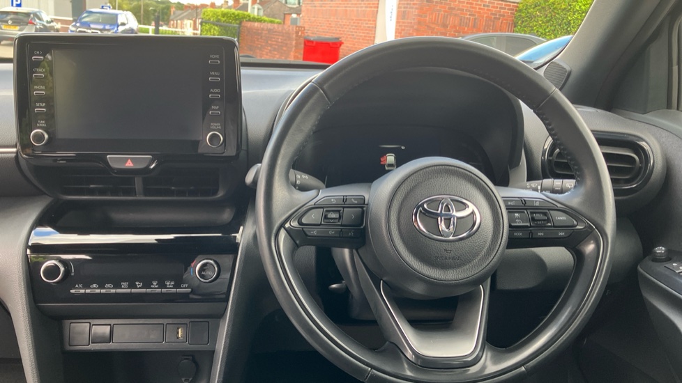 Toyota Yaris Cross 1.5 Hybrid Design 5dr CVT Hybrid Estate - Image 7
