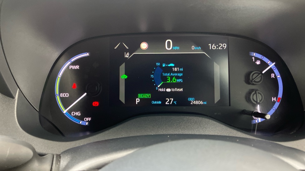 Toyota Yaris Cross 1.5 Hybrid Design 5dr CVT Hybrid Estate - Image 11