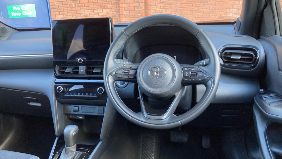 Toyota Yaris Cross 1.5 Hybrid Design 5dr CVT Hybrid Estate - Image 6