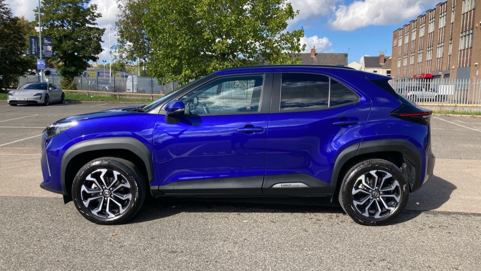 Toyota Yaris Cross 1.5 Hybrid Design 5dr CVT Hybrid Estate - Image 24